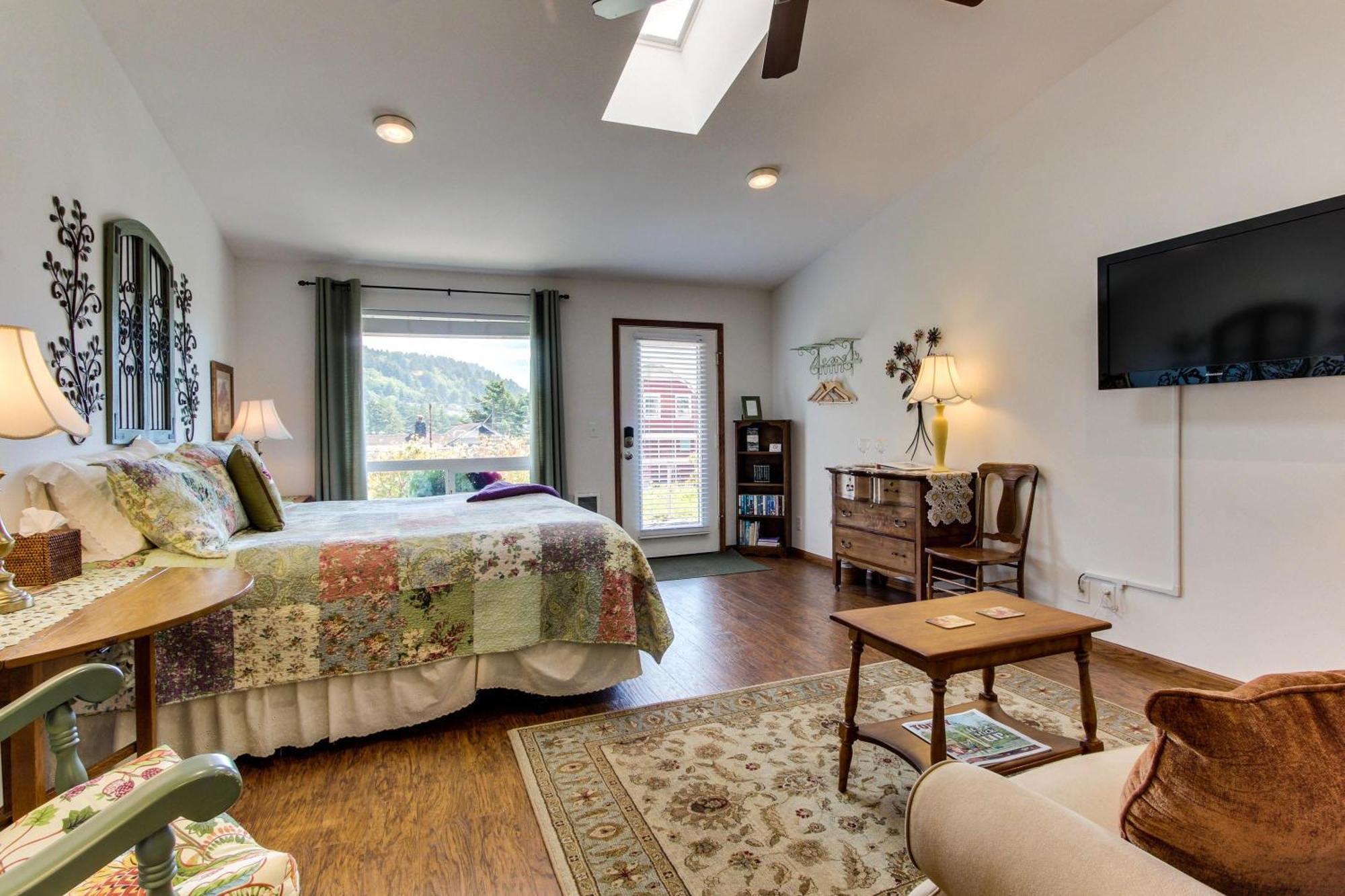Ocean Cove Inn Yachats Phòng bức ảnh