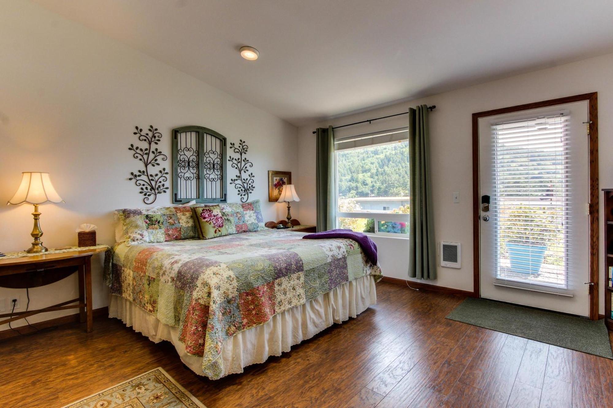 Ocean Cove Inn Yachats Ngoại thất bức ảnh