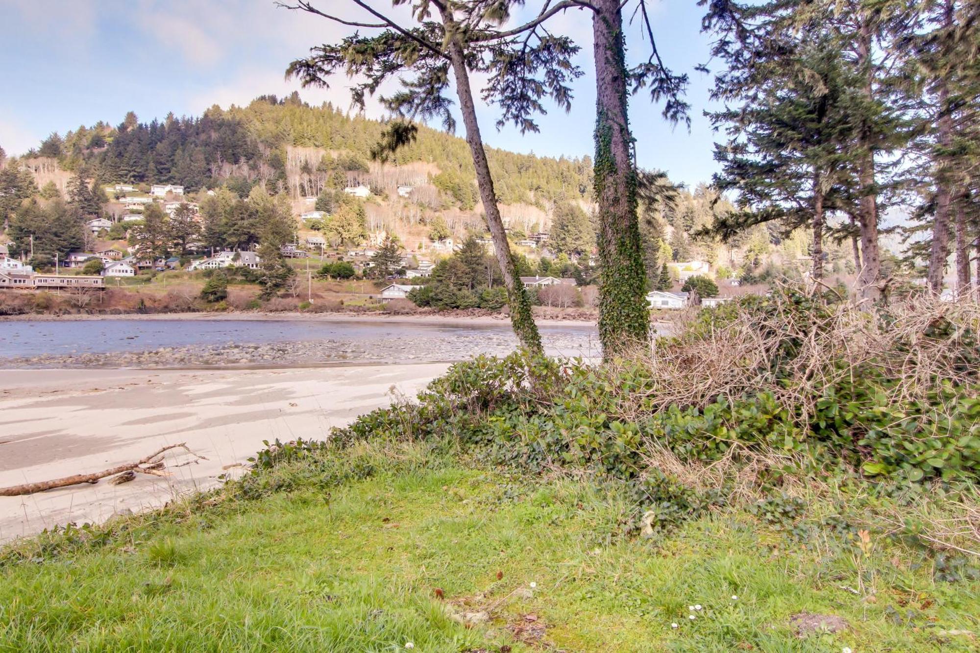 Ocean Cove Inn Yachats Ngoại thất bức ảnh