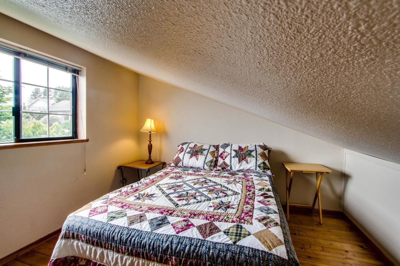 Ocean Cove Inn Yachats Ngoại thất bức ảnh