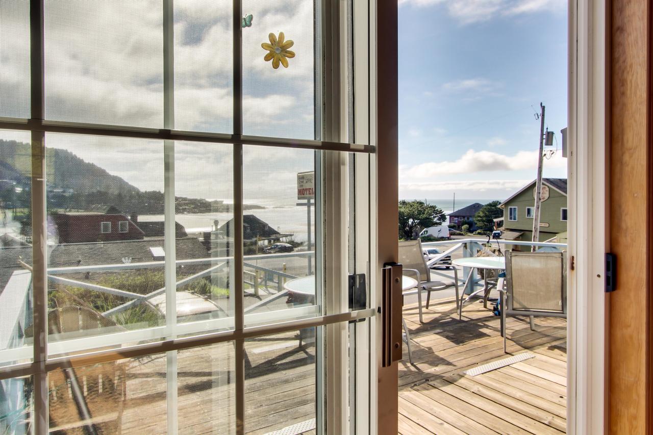 Ocean Cove Inn Yachats Ngoại thất bức ảnh